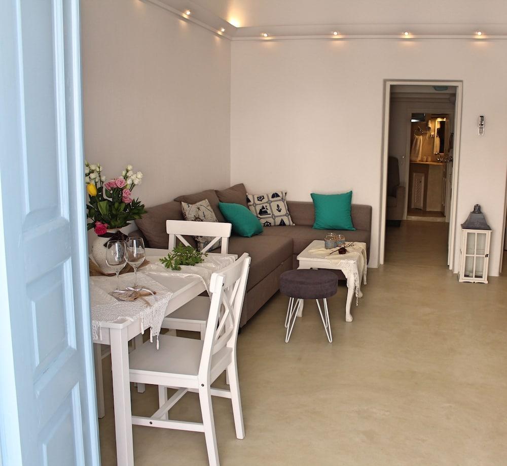 Emporio  Linos Suites מראה חיצוני תמונה